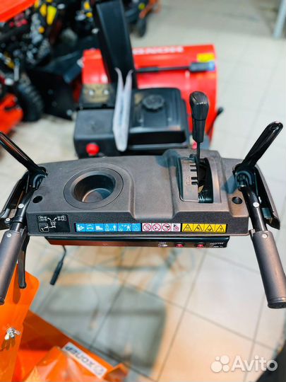 Снегоуборщик бензиновый Honda HSS gx340le