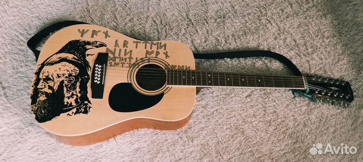 Электро-акустическая гитара