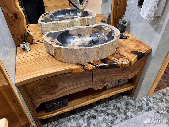 Тумба из массива дикого карагача на заказ