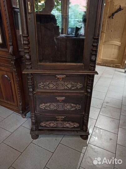 Горка буфет старинная антикварная