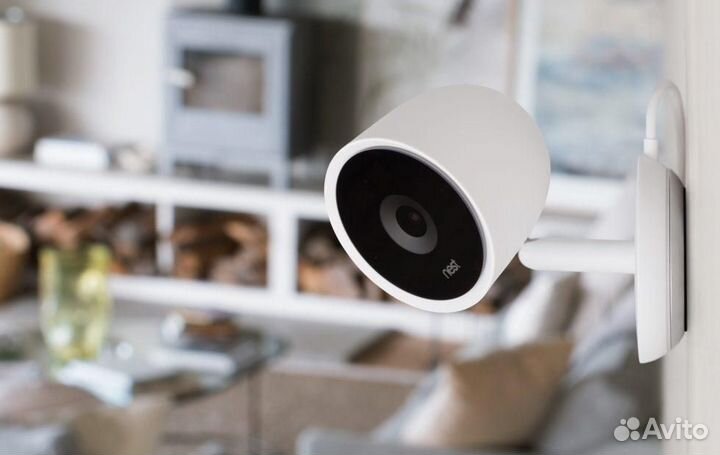 Умная камера видеонаблюдения Nest Cam iQ