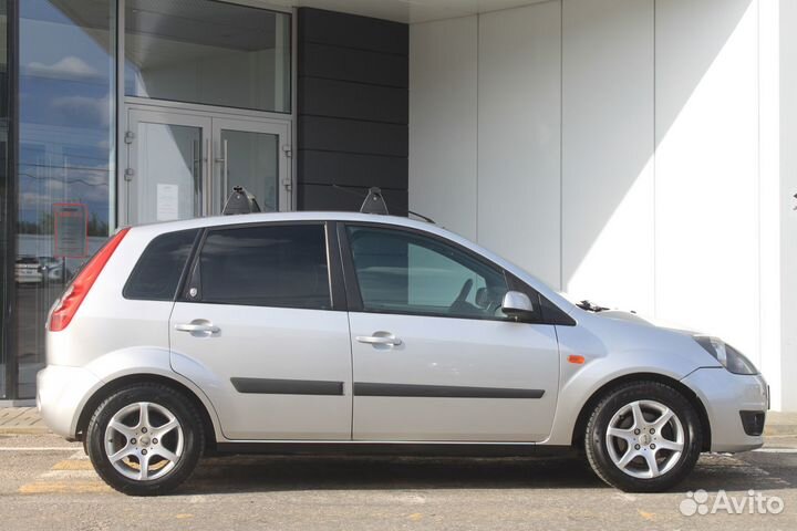 Ford Fiesta 1.6 МТ, 2006, 260 738 км