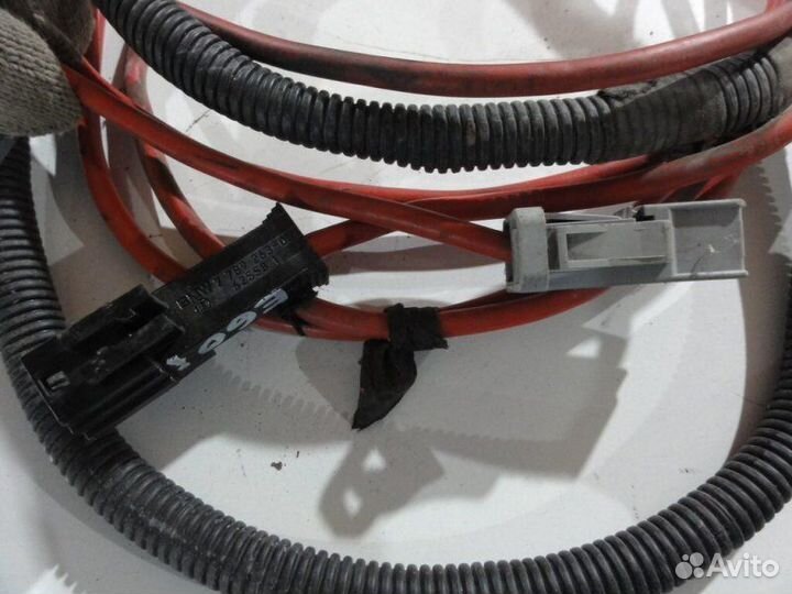 Провод аккумулятора плюсовой Bmw 5 Серия E60/E61