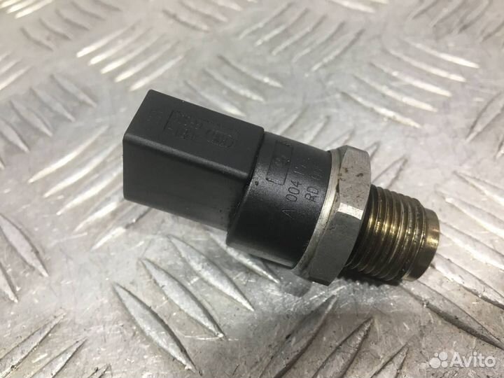 Б/У Датчик давления топлива Mercedes#005