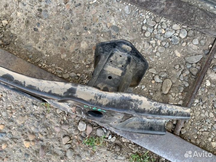 Усилитель бампера задний Bmw 3-Series F30 / F31