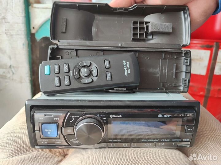 Продаю автомагнитолу Alpain