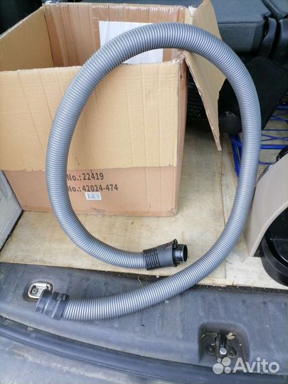 Пылесос Miele S5211: шланг, насадки