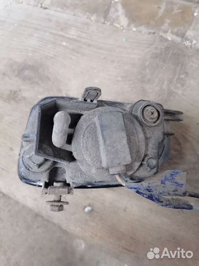 Противотуманная фара Ниссан Алмера классик