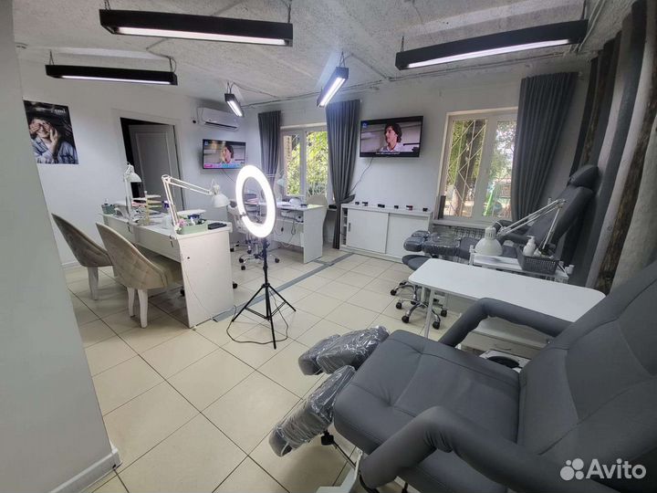 Аренда рабочего места мастера маникюра