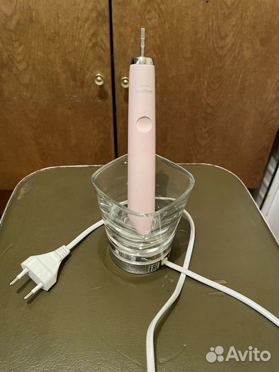 Зарядное устройство +стакан+щетка philips hx9100