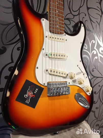 Электрогитара stratocaster sss