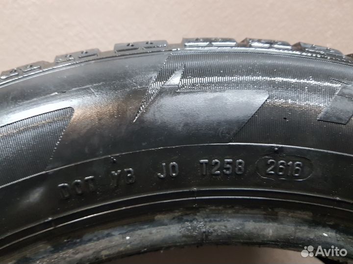 Pirelli Ice Zero 215/55 R17 98T