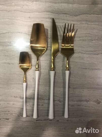 Набор столовых приборов