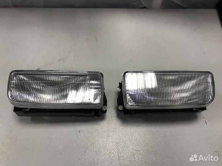 Противотуманки бмв Е36. Комплект