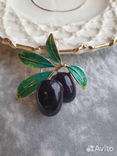 Брошь маслины