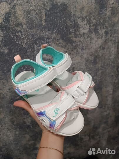 Сандалии для девочки 31 32 новые