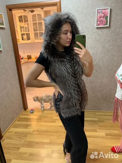 Жилетка безрукавка женская 46 меховая натуральна