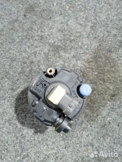 Фара противотуманная левая Nissan Tiida C11