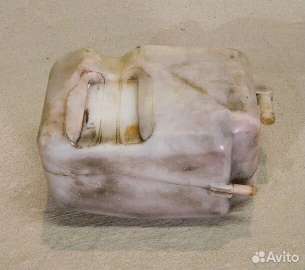 Бачок расширительный Nissan Maxima J30 3.0