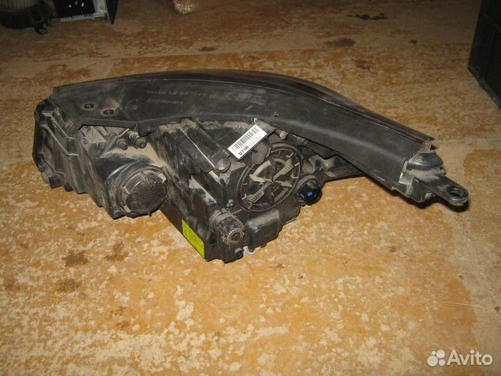 Фара правая Kia Sorento Prime 3 UM