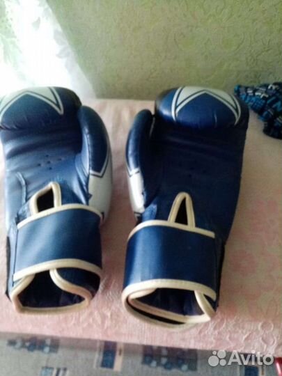 Боксерские перчатки