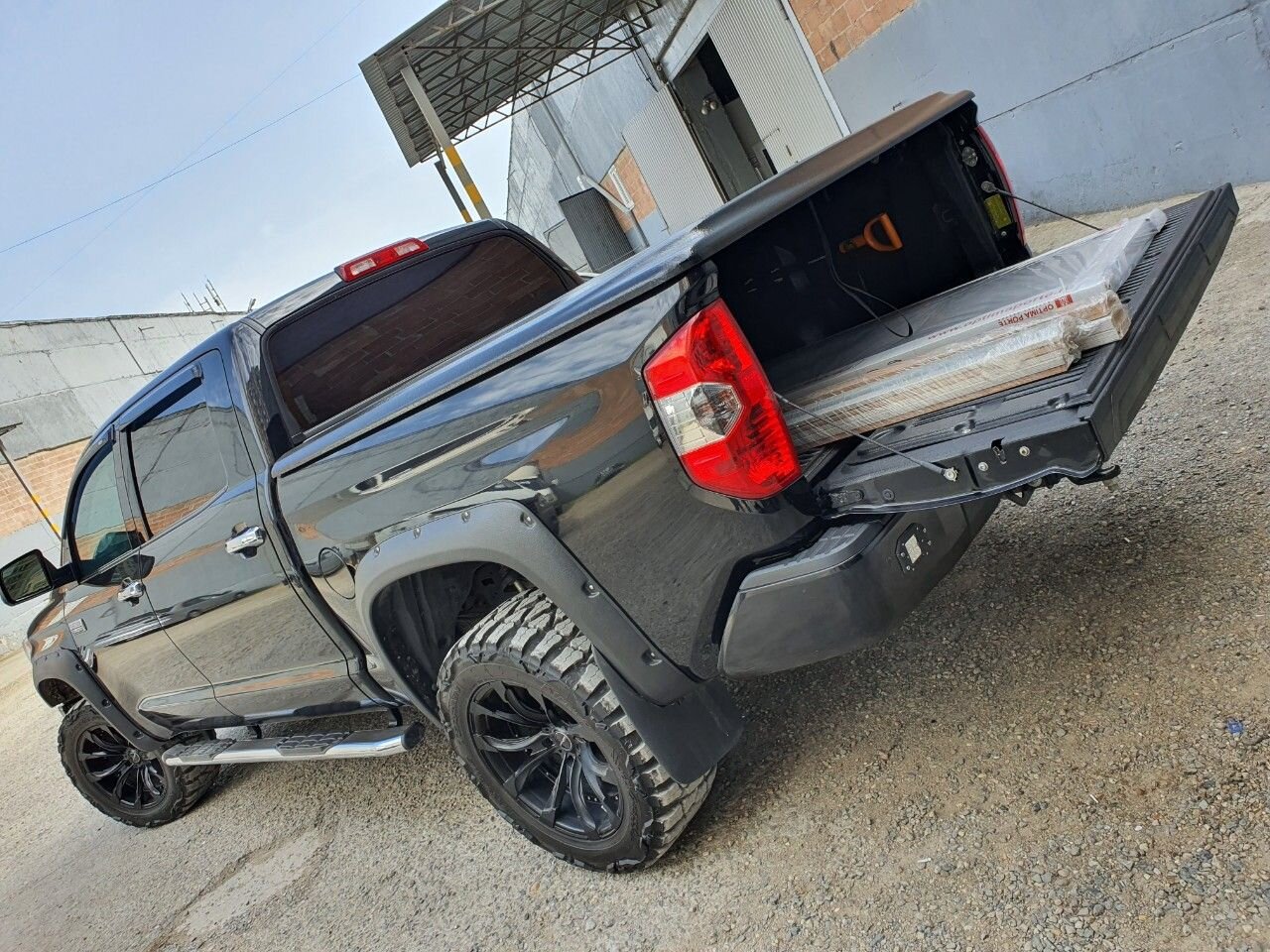 Toyota Tundra: фото владельца