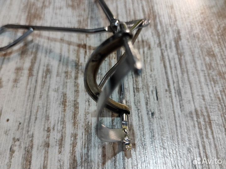 Щипцы для завивки ресниц