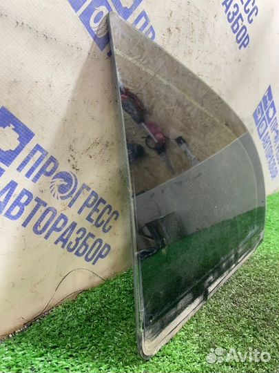 Стекло двери заднее левое Renault Fluence седан