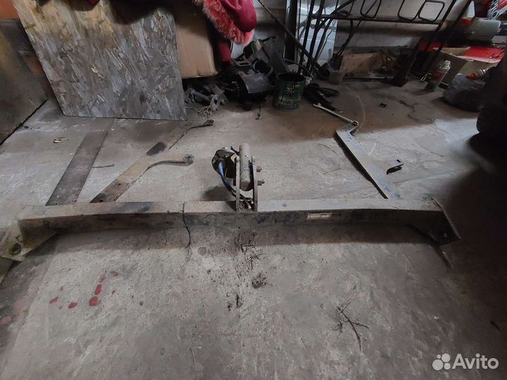 Фаркоп на LADA largus