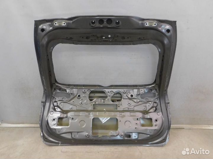 Дверь багажника Toyota RAV4