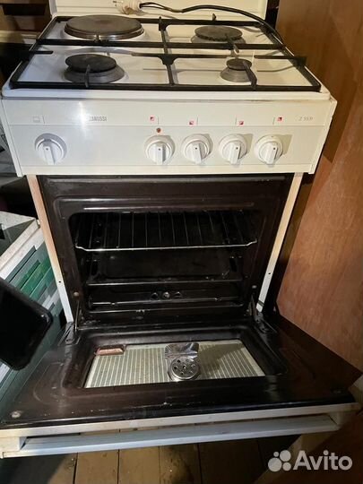 Газовая плита Zanussi z5531
