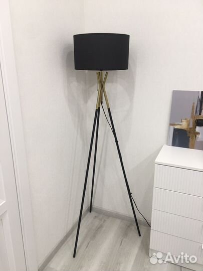 Торшер напольный с абажуром
