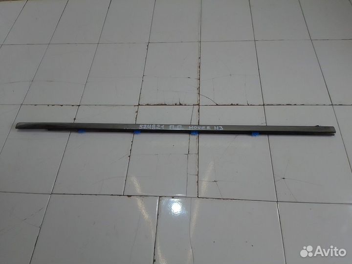 Молдинг двери верхний передний правый