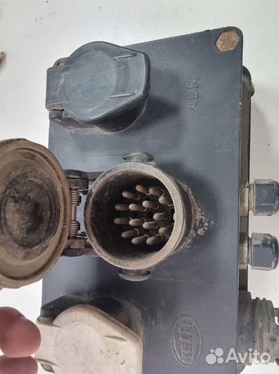 Коробка распределительная с розетками (Hella) 8JE