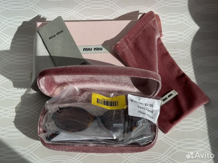 Очки miu miu regard