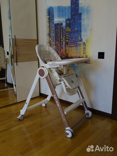 Стульчик для кормления Happy Baby Berny V2