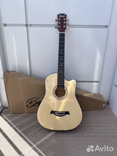 Акустическая гитара belucci новая