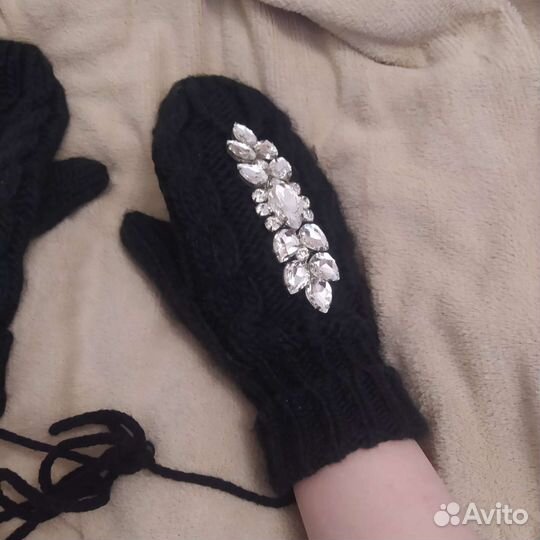 Варежки женские