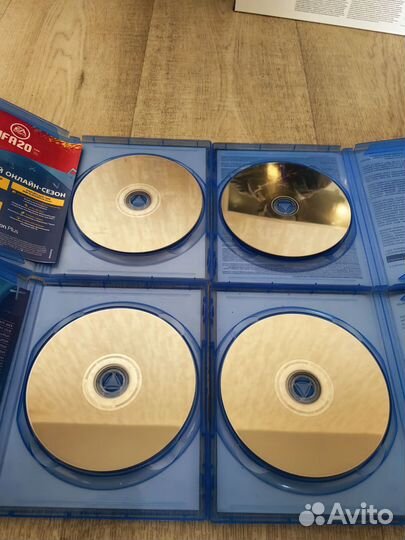 PS4 PRO 1TB (7208B) / 2 джостика/ игры