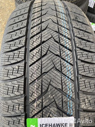 Grenlander IceHawke II 245/40 R20 99V