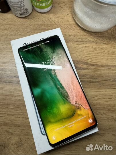 Samsung Galaxy S10+, 8/128 ГБ
