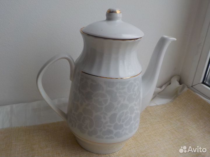 Чайник фарфор Рига знак качества СССР доливной