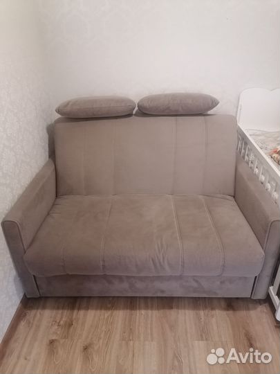Диван