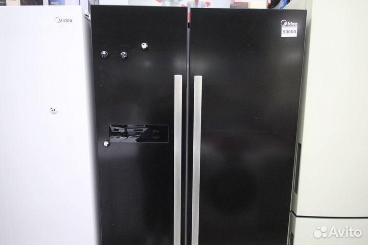 Холодильник двухдверный Midea, Nofrost,черный