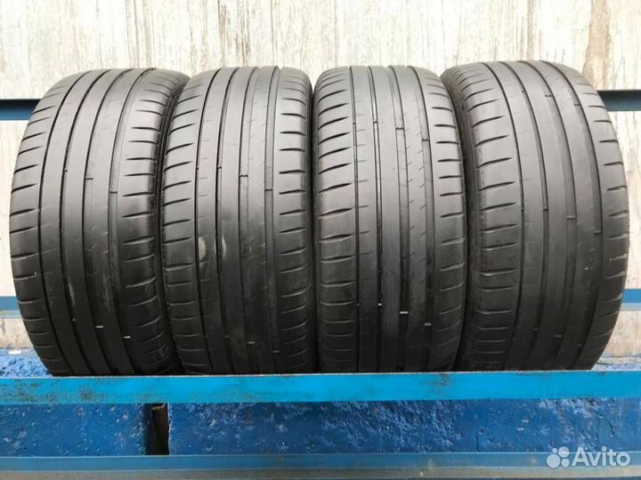 Michelin Pilot Sport 4 235/50 R19