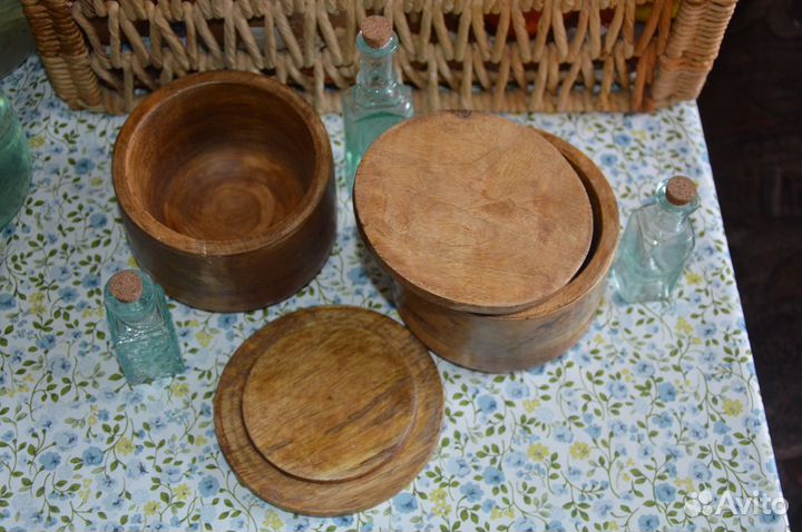 Банка с крышкой из дерева манго