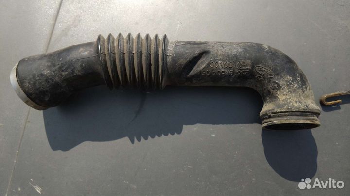 Патрубок впускной Ford Fiesta