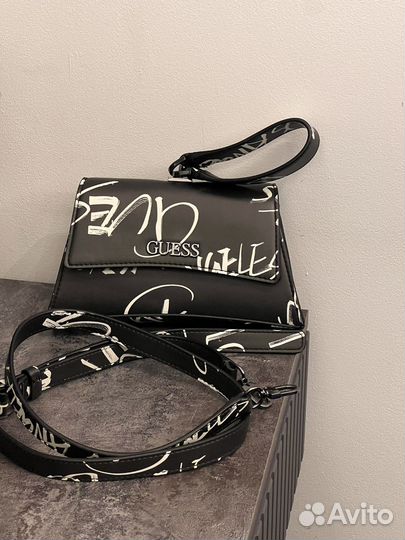 Сумка guess