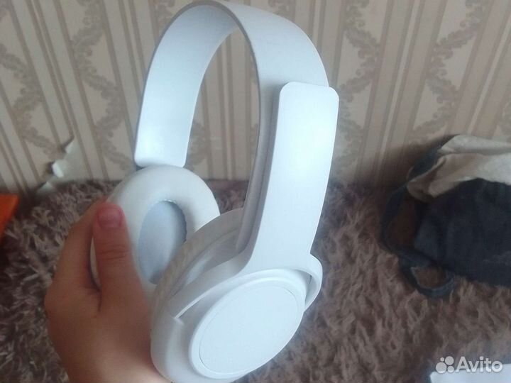 Проводные наушники