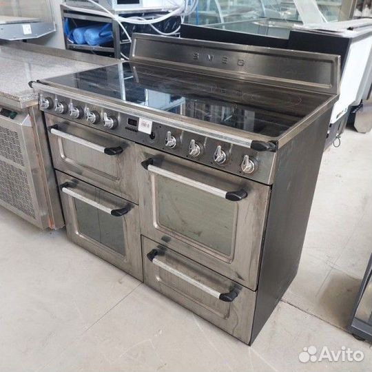 Варочный индукционный центр Smeg TR4110IX